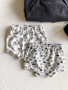 Baby shorts / black & white