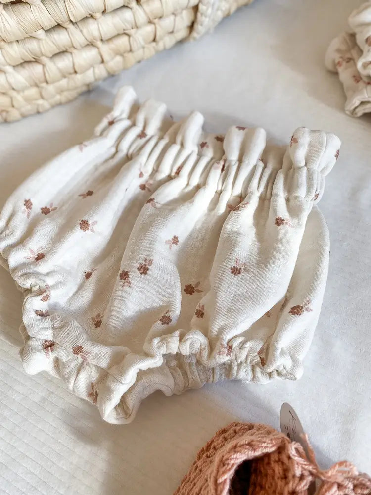 Baby bloomers / delicate florals